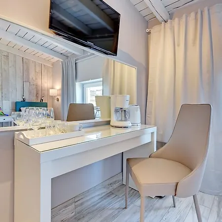 Kamienica Hotelowe Komfortowe Lozka, Plaza Orlowo Molo