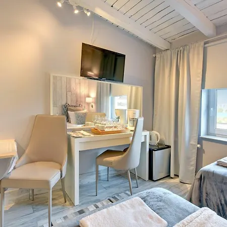 Kamienica Hotelowe Komfortowe Lozka, Plaza Orlowo Molo Хостел