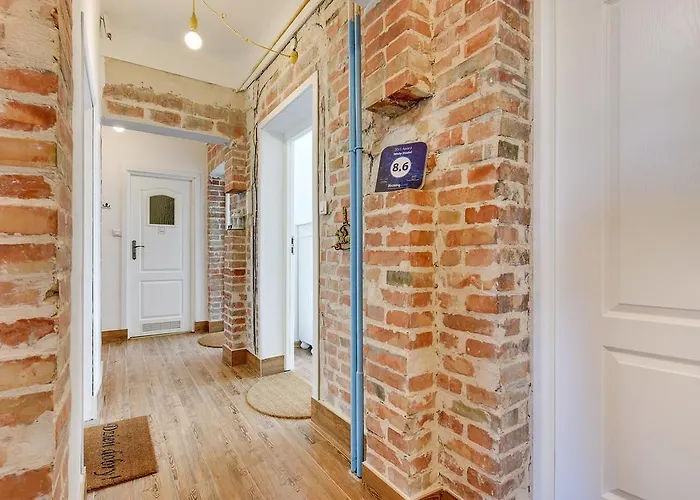 Vandrerhjem Kamienica Hotelowe Komfortowe Lozka, Plaza Orlowo Molo Gdynia