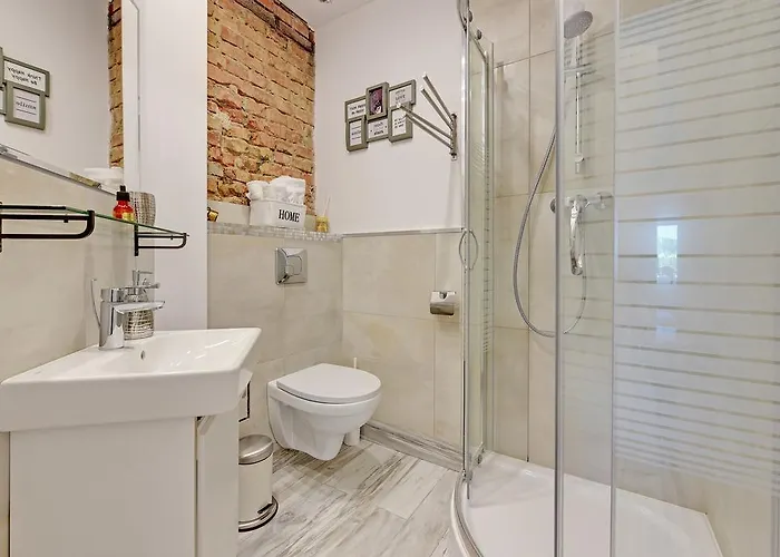 Vandrerhjem Kamienica Hotelowe Komfortowe Lozka, Plaza Orlowo Molo Gdynia